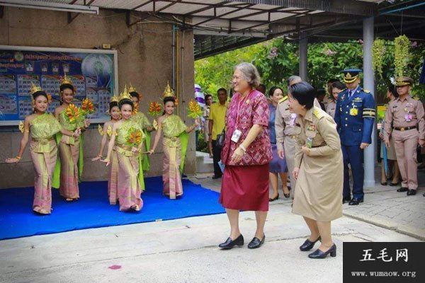 诗琳通公主未婚原因 不想要政权因为是女孩子