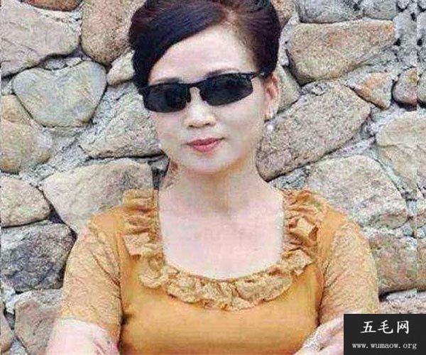 温州三富婆事件 三个女人太猛了可惜了这么年轻的男子