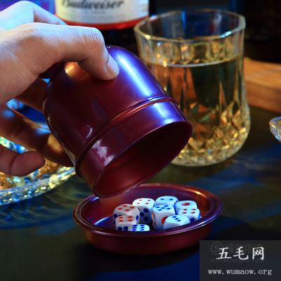 酒吧摇骰子怎么玩 值得收藏